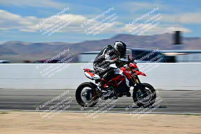 media/Mar-25-2024-Moto Forza (Mon) [[8d4319bd68]]/3-Intermediate Group/Session 4 (Front Straight Speed Pans)/